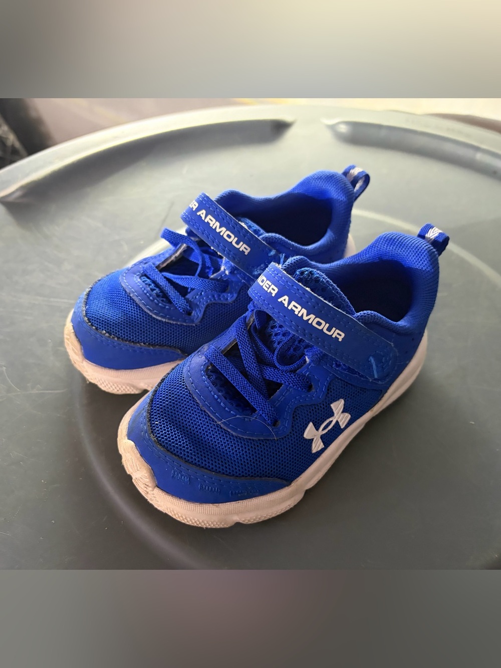 Under Armour Kids Royal Blue and White Hook-and-Loop Sneakers